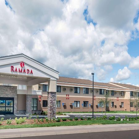 Ramada By Wyndham Minneapolis Golden Valley Exterior photo
