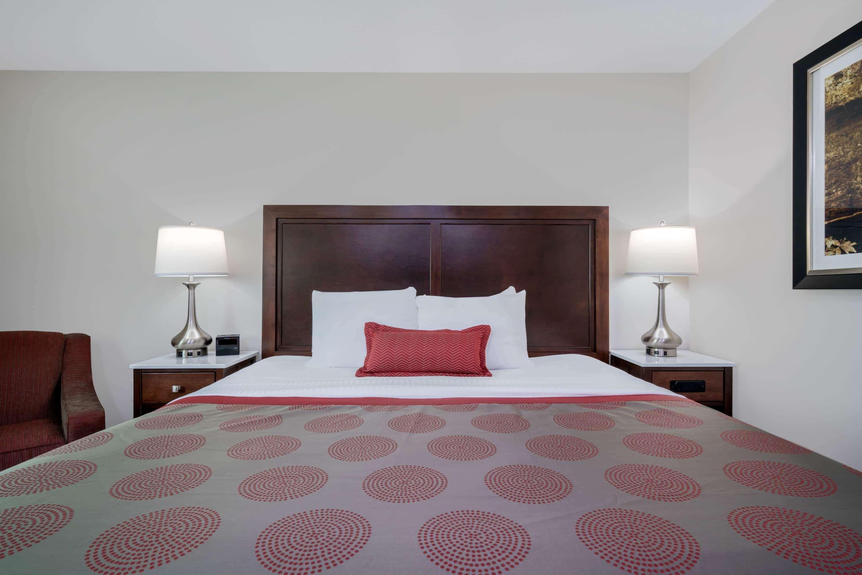 Ramada By Wyndham Minneapolis Golden Valley Exterior photo